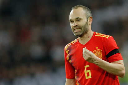 Andrés Iniesta ya se despidió del Barcelona, le queda la selección.