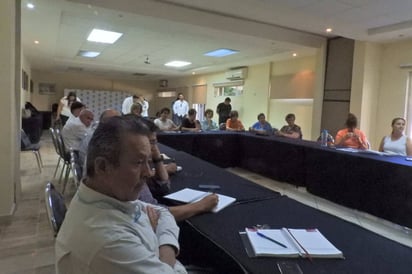 Invitación. En sus reuniones de cada lunes, los integrantes de PC29 han recibido a los candidatos. (GUADALUPE MIRANDA)