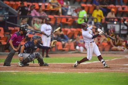 Los Algodoneros vencieron dramáticamente 2-1 en el segundo juego para así llevarse la serie. (Ernesto Ramírez)