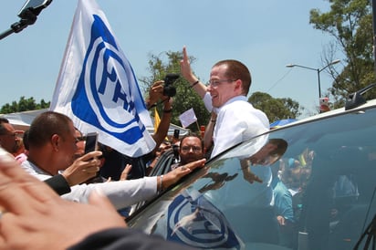 El candidato presidencial de la coalición Por México al Frente, Ricardo Anaya Cortés, reiteró hoy su llamado a Margarita Zavala para sumar esfuerzos y hacer el mejor gobierno que México haya tenido. (ARCHIVO)