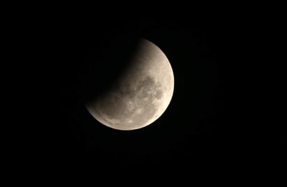 La sonda lunar Cheng´e-4 se encargara de explorar la cara oculta de la luna. (ARCHIVO) 