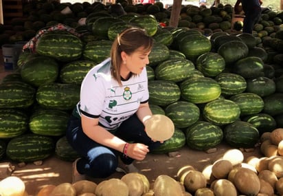 Visita. Verónica Martínez estuvo en las comunidades de San Antonio del Alto y San Francisco Aguanaval, de Matamoros. (CORTESÍA)