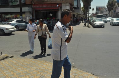 Tan sólo para hoy se espera una máxima entre los 42 a los 43 grados centígrados a la sombra, de acuerdo con el reporte de la Comisión Nacional del Agua. (EL SIGLO DE TORREÓN)