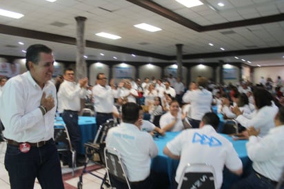 Campaña. Antonio Gutiérrez Jardón se reunió con representantes del Partido Nueva Alianza.