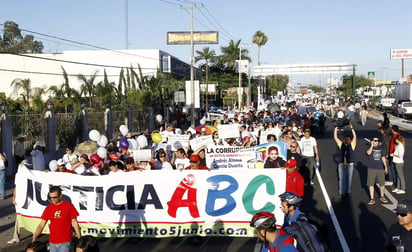 Un incendio que consumió parte de las instalaciones de la guardería ABC ocasionó la muerte a 49 niños y dejó a por lo menos 76 niños con lesiones de diversos grados. (ARCHIVO)