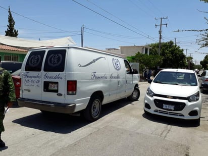 En el lugar fue localizada una persona del sexo masculino sin vida, la cual se encontraba sobre la cama de una de las habitaciones. (EL SIGLO DE TORREÓN) 

