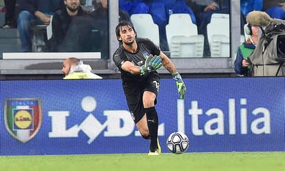 Perín tiene experiencia internacional con la selección de Italia, ya que fue convocado a la Copa del Mundo Brasil 2014.