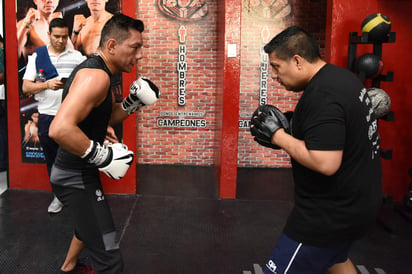 Fue el último entrenamiento público del 'Diamante', quien ante el boricua, colgará de manera definitiva los guantes, luego de dos décadas de grandes satisfacciones arriba del ring. (JESÚS GALINDO)