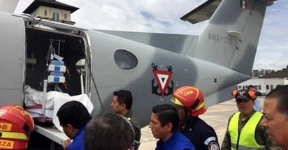 Se espera que el domingo sean trasladadas dos personas más procedentes de Guatemala. Los pacientes llegaron a las 17:00 horas y viajaron sin familiares. (ESPECIAL)