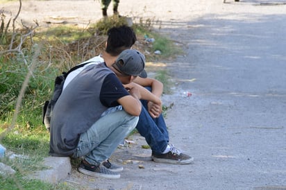 En riesgo. Los menores que no acuden a la escuela son más vulnerables de caer en la delincuencia. (EL SIGLO DE TORREÓN)