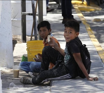 Derechos. Los menores deben ir a la escuela y jugar para tener un desarrollo pleno. (EL SIGLO DE TORREÓN)