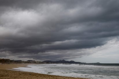 La Unidad Estatal de Protección Civil (UEPC) emitió una alerta azul para 36 municipios de las zonas centro y sierra de Sonora, ante los eventuales efectos que podría ocasionar la tormenta tropical Bud. (EFE)