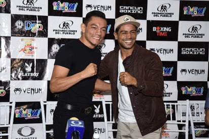 Los excampeones mundiales de boxeo, el lagunero Cristian ‘Diamante’ Mijares y el boricua Wilfredo ‘Papito’ Vázquez Jr. se comprometieron a dar su máximo esfuerzo arriba del ring mañana en Gómez. (Foto de Jesús Galindo López)