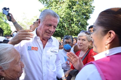 Se comprometió a rehabilitar las escuelas de la ciudad. (ARCHIVO)