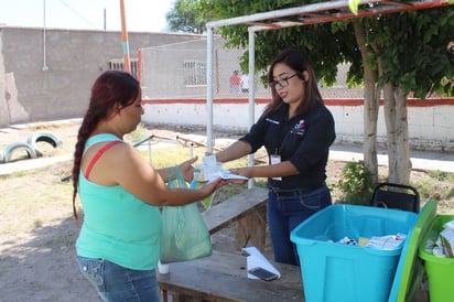 Visitas. Personal de varias dependencias ofrecen servicios dos veces cada semana en los ejidos. (CORTESÍA)