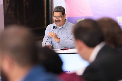 'Fíjense lo que pasó en Colombia el domingo ¿el gran derrotado quién es en Colombia? Juan Manuel Santos, (que) no deja legado positivo de ningún tipo', aseguró Maduro en un acto de Gobierno transmitido por la televisión estatal VTV. (ARCHIVO)