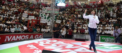 El acto se desarrolló en las instalaciones del palenque de la feria. (ESPECIAL) 