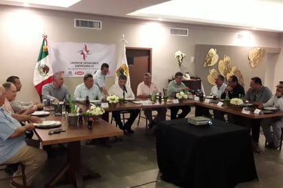 Gira. El gobernador visitó Monclova en donde se reunió con los líderes de las diferentes cámaras empresariales.