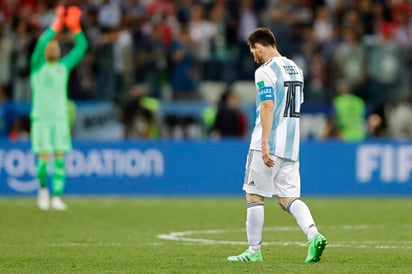 Messi, cabizbajo tras la derrota de su Selección ante Croacia.