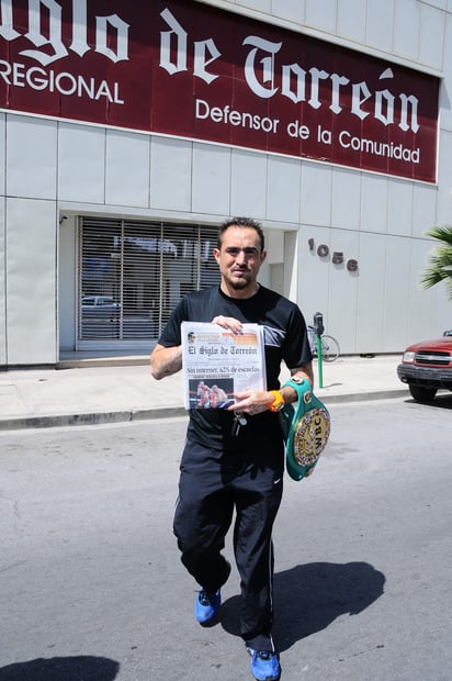 Con 20 años de edad, el 'Gato' posee un palmarés de 17 combates ganados, 10 de estos por la vía del cloroformo puro, a cambio de una derrota. (EL SIGLO DE TORREÓN)