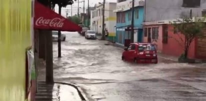 Se atendieron un total de 41 vehículos varados y 33 casas inundadas en colonias Landín, Río Verde, La Minita, Lucio Blanco y Fraccionamiento Colosio. (ESPECIAL)