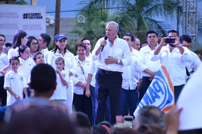 Labor. Jorge Zermeño dijo que en los seis meses de su gobierno se han rescatado espacios públicos. (EL SIGLO DE TORREÓN/FERNANDO COMPEÁN)