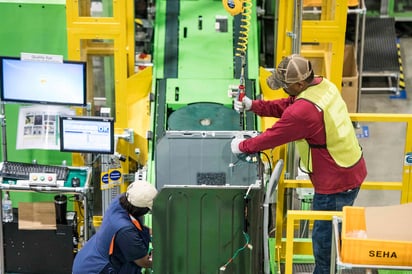 Socio. Aspectos generales de una planta propiedad de la firma Samsung. México es un socio estratégico para Corea. (EFE)