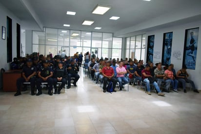 Caso. Se pagaron 4 millones 600 mil pesos para capacitar en esta fase a 200 elementos, pero presuntamente iniciaron con 38. (EL SIGLO DE TORREÓN)