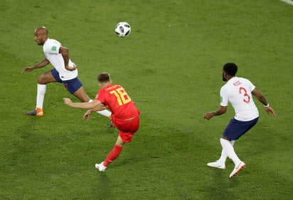 Adnan Januzaj (18) marcó el único gol del juego con un disparo de fuera del área. (AP)