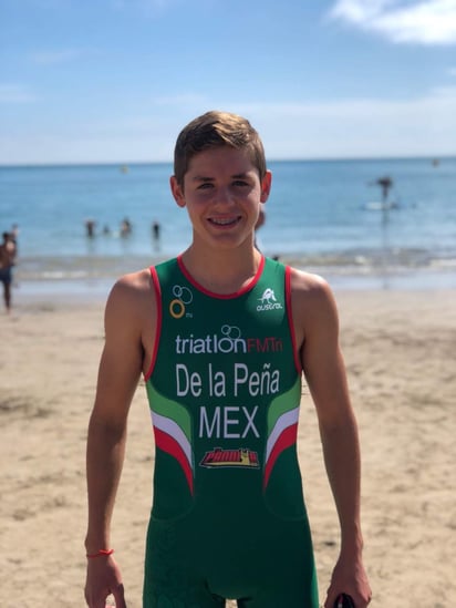 El juvenil integrante del equipo “La Pandilla” fue el ganador absoluto del “Salinas CAMTRI Triathlon”, en el que tomaron parte los mejores triatletas juveniles de todo el continente americano. (EL SIGLO DE TORREÓN)