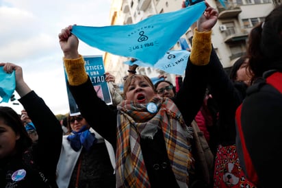 No vetará la ley que legaliza el aborto si finalmente es aprobada en el Senado. (ARCHIVO)