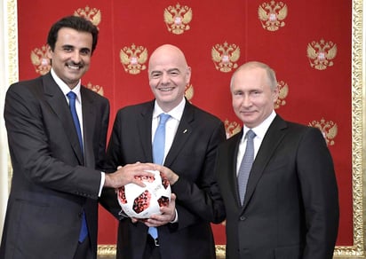 Putin se reunió en el Kremlin con el emir de Catar, jeque Tamim bin Hamad Al Thani, y con el presidente de la FIFA Gianni Infantino. (AP)