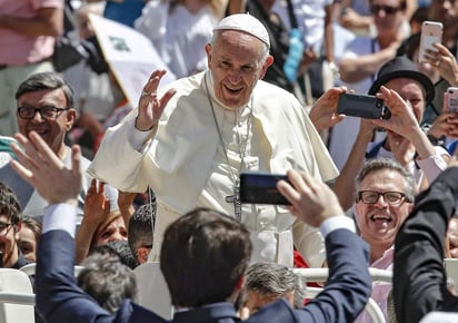 El Vaticano desmintió hoy la noticia de la participación por videoconferencia del papa Francisco en los foros para lograr la paz organizados por el próximo presidente de México, Andrés Manuel López Obrador. (EFE)