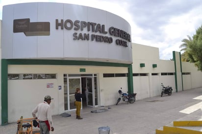 Ingreso. Las dos jóvenes llegaron por sus propios medios al hospital, para recibir la atención requerida. (EL SIGLO DE TORREÓN)