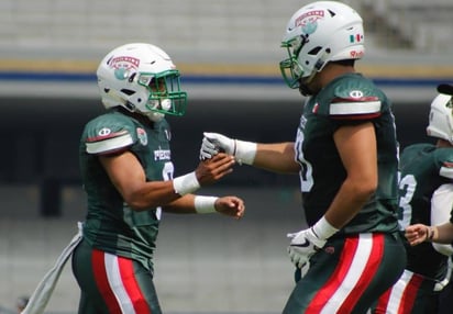 México apaleó 33-6 a Estados Unidos en el Mundial Sub-19 de futbol americano que se celebra en el estadio Olímpico Universitario. México vence a EU en Mundial Sub 19 de futbol americano