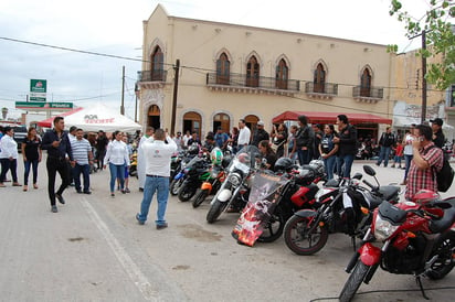 De fiesta. Habrá varios artistas y grupos musicales en la feria de Mapimí, donde también se festejan las fiestas patronales. (EL SIGLO DE TORREÓN)