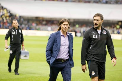 Matías Almeyda dejó el banquillo de Chivas, al que dirigió durante tres años. (ARCHIVO)