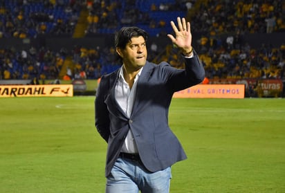 El técnico paraguayo José Saturnino Cardozo no tomó en cuenta al defensa Jesús Sánchez, quien ya trabajó al parejo de sus compañeros. Chivas del Guadalajara, con el pastor endiablado. (ARCHIVO)