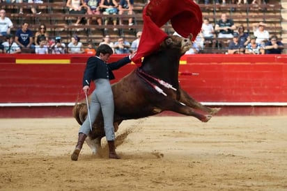 Sigue pisando fuerte por España el juvenil espada lagunero, buscando la mejor preparación para una futura toma de la alternativa. (Especial)