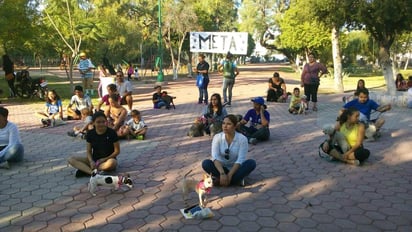 Realizaron yoga para mascotas. (EL SIGLO DE TORREÓN) 