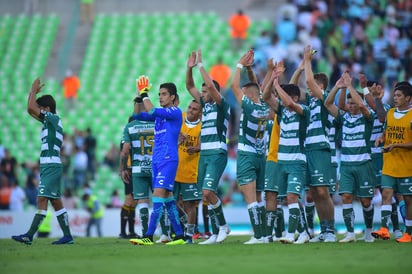 Santos debutó con triunfo en casa. (JORGE MARTÍNEZ) 