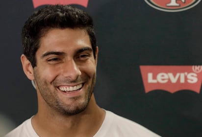 'Siempre he tenido esa mentalidad', dijo Garoppolo. 'Sabía que Brady era mejor que yo en mi primer día en la NFL. Naturalmente, eres el novato y él es el veterano, pero debes tener esa mentalidad'. (ARCHIVO)