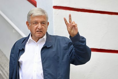 Elementos de la policía capitalina fueron desplegados en este lugar para controlar el acceso de los vehículos en los que arribarán los funcionarios canadienses, así como del propio López Obrador y el equipo de trabajo que lo acompañará en el encuentro. (ARCHIVO)