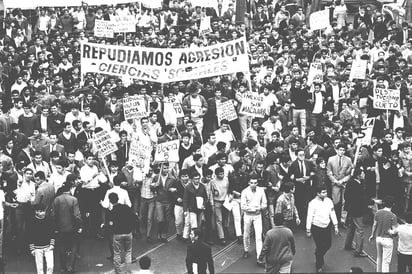 El Grito. Cientos de jóvenes se unieron a las protestas y marcaron toda una época, incluso de filmación.