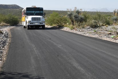 Por concluir. La pavimentación del camino El Refugio- Santa Anita, se encuentra a un 90 por ciento en su segunda etapa.