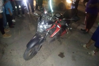 Percance. Mujer con bebé en brazos es arrollada por motociclista. El conductor manejaba alcoholizado.