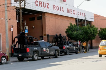 Seguridad. En la Cruz Roja se implementó un dispositivo, donde al parecer estaba el agente herido.