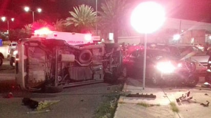 El accidente se registró cerca de las 00:10 horas de este jueves. (EL SIGLO DE TORREÓN)

