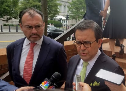 Esto, después de que los secretarios de Relaciones Exteriores de México, Luis Videgaray Caso, y de Economía, Ildefonso Guajardo Villarreal, acordaron con el represente comercial de Estados Unidos, Robert Lighthizer, continuar con las conversaciones la siguiente semana, a fin de que en agosto se alcance un acuerdo final del TLCAN. (NOTIMEX)