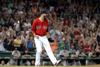 Rick Porcello lanzó juego completo ante los Yanquis, a quienes les permitió un imparable y una carrera en el triunfo de Boston 4-1. (AP)